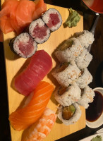 Sushi Avenue food