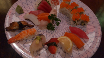 Sushi Avenue food