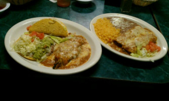 Mis Amigos Mexican Grill food