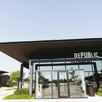 Republic Gastropub - Classen Curve food