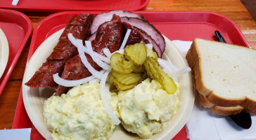 Lum's Bbq food