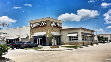 Abuelo's Mexican outside