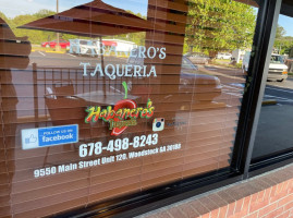 Habanero's Taqueria outside