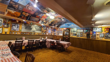 Buca Di Beppo Italian inside