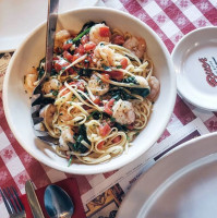 Buca Di Beppo Italian food