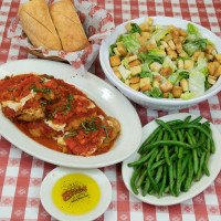 Buca Di Beppo Italian food