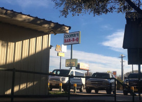 Cooper's -b-q Grill inside