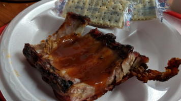 Pippins Barbecue Catering food