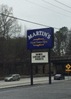 Martin's Austell Veterans Memorial outside