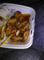 Just Wings Cafe Llc food