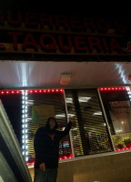 Guerrero's Taqueria food