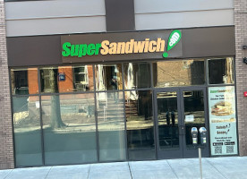 Super Sandwich outside