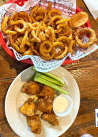 Wild Wing Cafe food