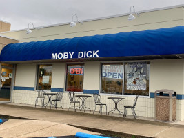 Moby Dick Seafood inside