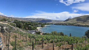 Vin Du Lac Winery outside