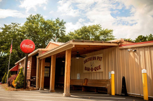 Southern Pit -b-que food