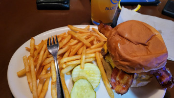 Blue Moon And Grill food