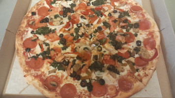 Castillo's Pizzeria food