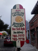 Castillo's Pizzeria outside