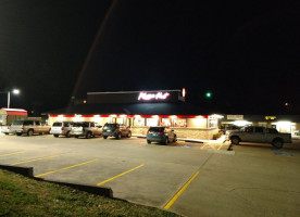 Pizza Hut outside