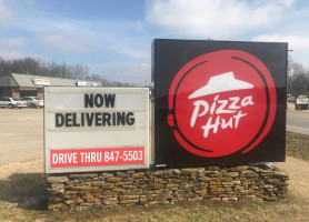 Pizza Hut outside