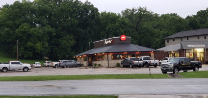 Pizza Hut outside