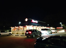 Pizza Hut outside