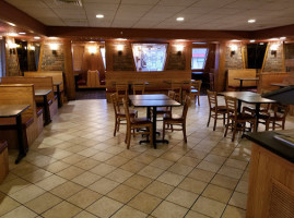 Pizza Hut inside