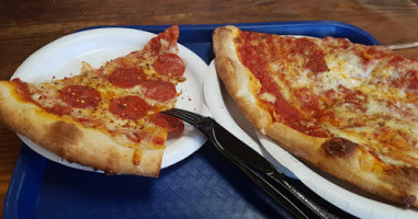 Little Italy Pizzeria food