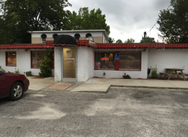 Coleman's Drive-in outside