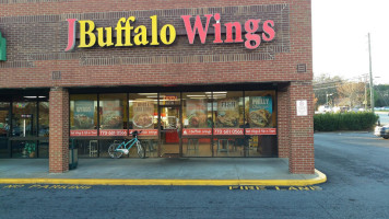 J. Buffalo Wings outside