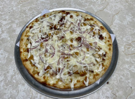 Sorrento's Pizza food