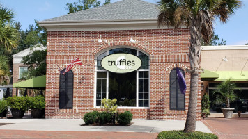 Truffles Cafe outside