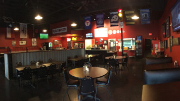 Jet's Pizza inside