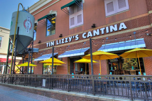 Tin Lizzy's Cantina outside