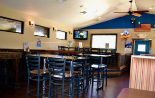 Sidelines Sports Grill inside