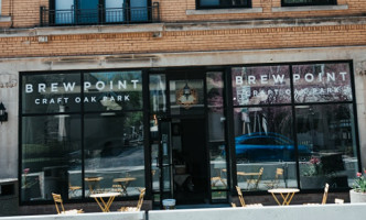 Brewpoint Craft Oak Park outside