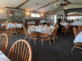 Southeast Grille House inside