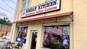 Bombay Kitchen inside