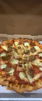 Lus Pizza food