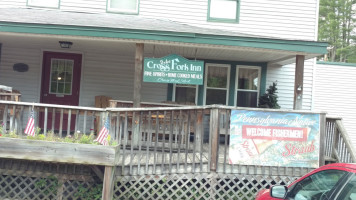 Deb's Cross Fork Inn outside