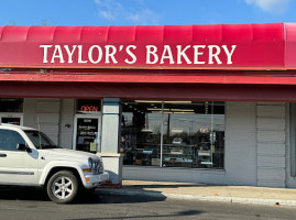 Taylor's Bakery outside