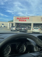 Paxton's Pizza outside