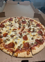 Paxton's Pizza food