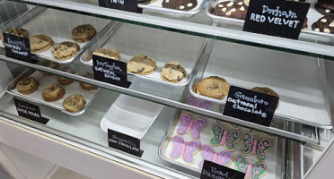 Catherine Ann’s Grill Cookie House Homemade Ice Cream food