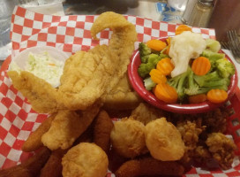 Big Dave's Family Seafood food