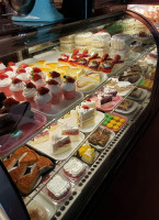 Tu Bakery food