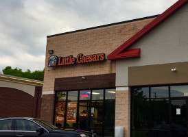 Little Caesars Pizza outside