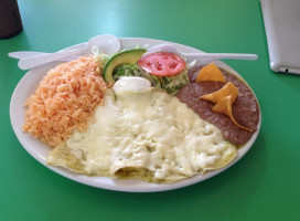 Los Tres Amigo Taqueria food