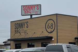 Sonny's Bbq outside